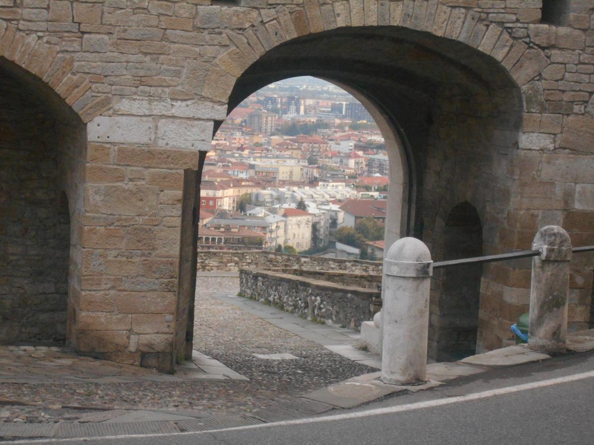 La Maison Des Artistes Bergamo Exterior foto
